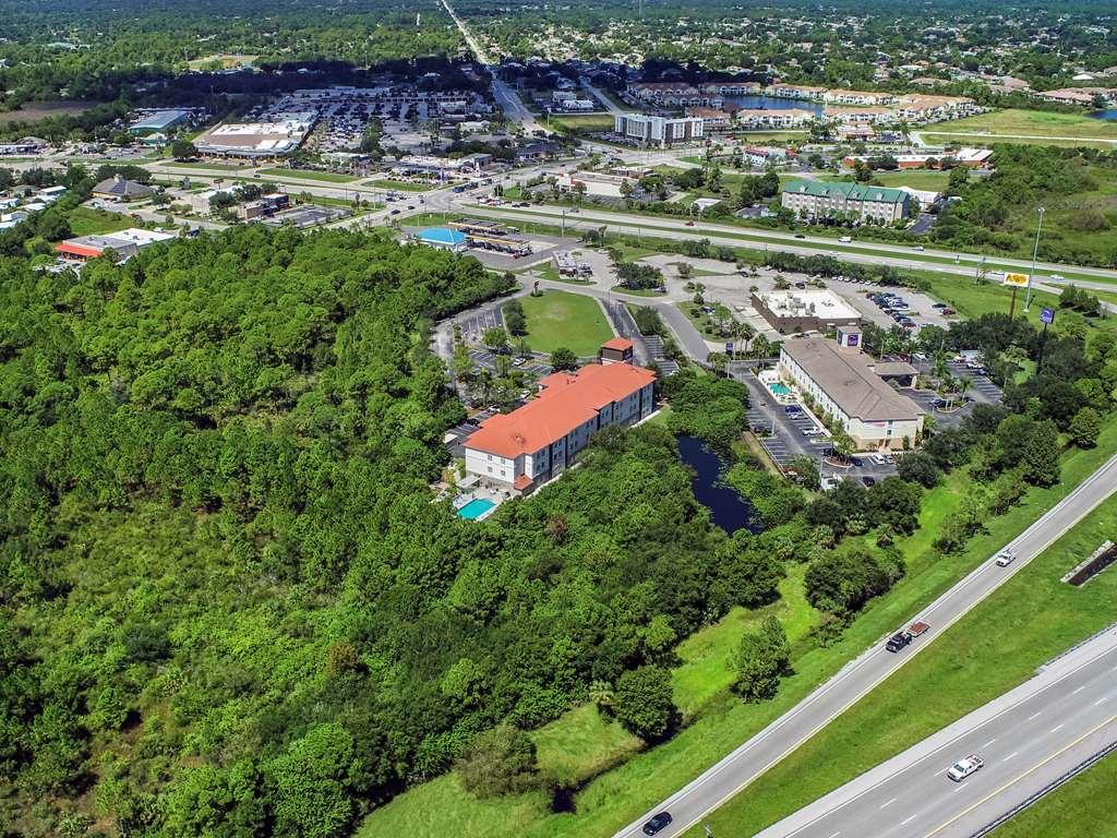 Comfort Inn & Suites Port Charlotte-Punta Gorda Felszereltség fotó